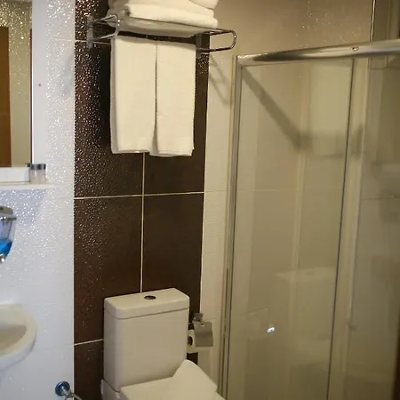 Hotel Cinas 호텔